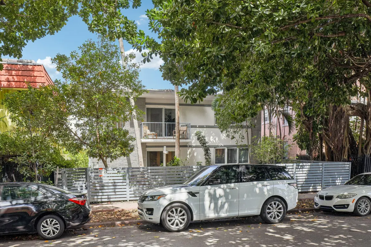 5-web-or-mls-Meridian Ave 11-S1007-005 at 740 Meridian Avenue 11, Miami Beach