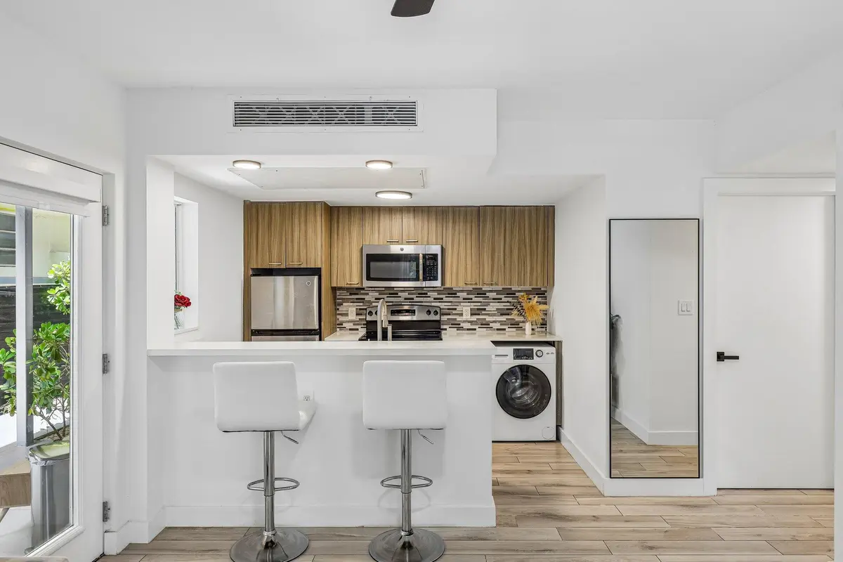 11-web-or-mls-Meridian Ave 11-S1007-011 at 740 Meridian Avenue 11, Miami Beach