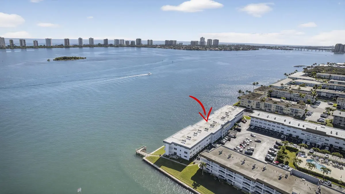 aerial at 100 Shore Court 307, North Palm Beach