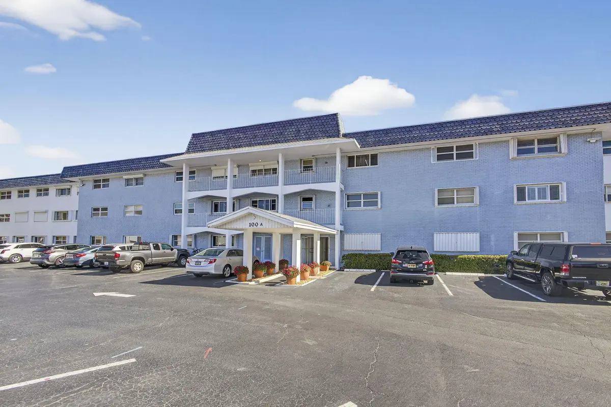 100 Shore Ct Bldg A at 100 Shore Court 307, North Palm Beach