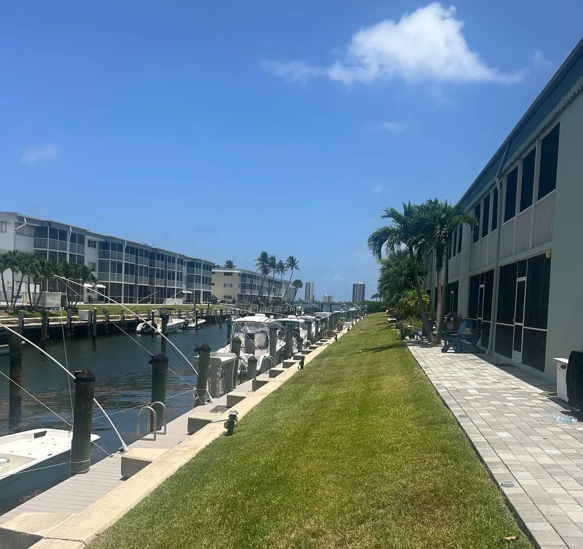 IMG_3620 at 121 Wettaw Lane 214, North Palm Beach