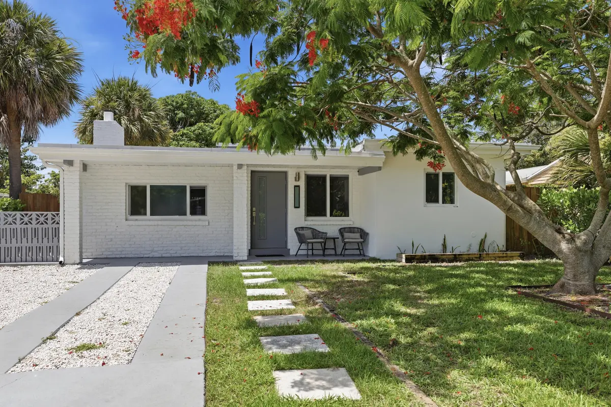 Front of the house at 1225 15th Avenue, Lake Worth Beach