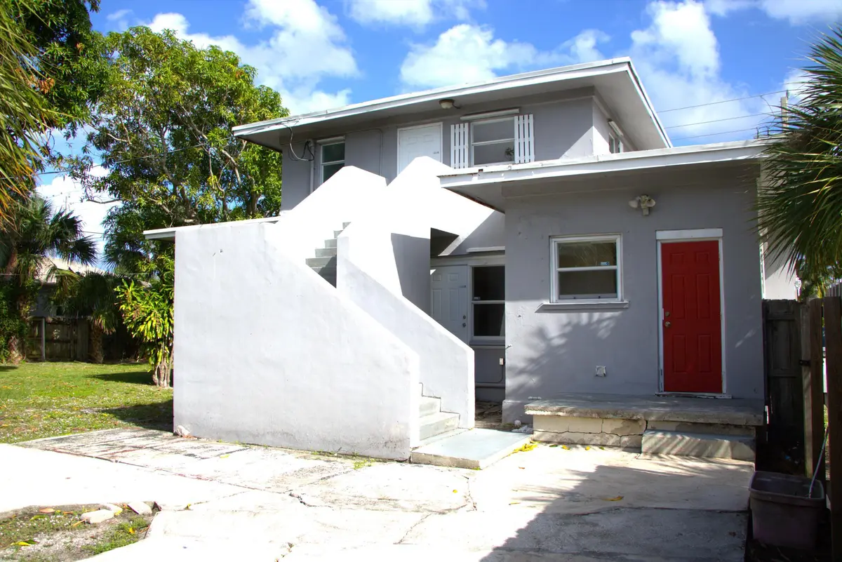 20221201225207133245000000-o at 5701 N Flagler Drive, West Palm Beach