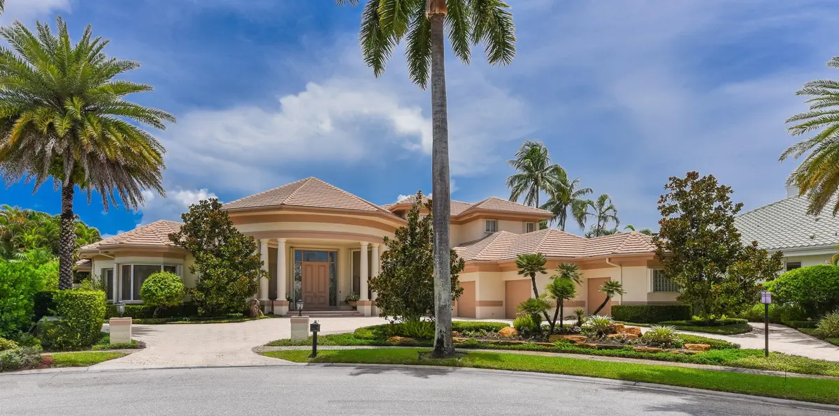 exterior at 6949 Lake Estates Court, Boca Raton