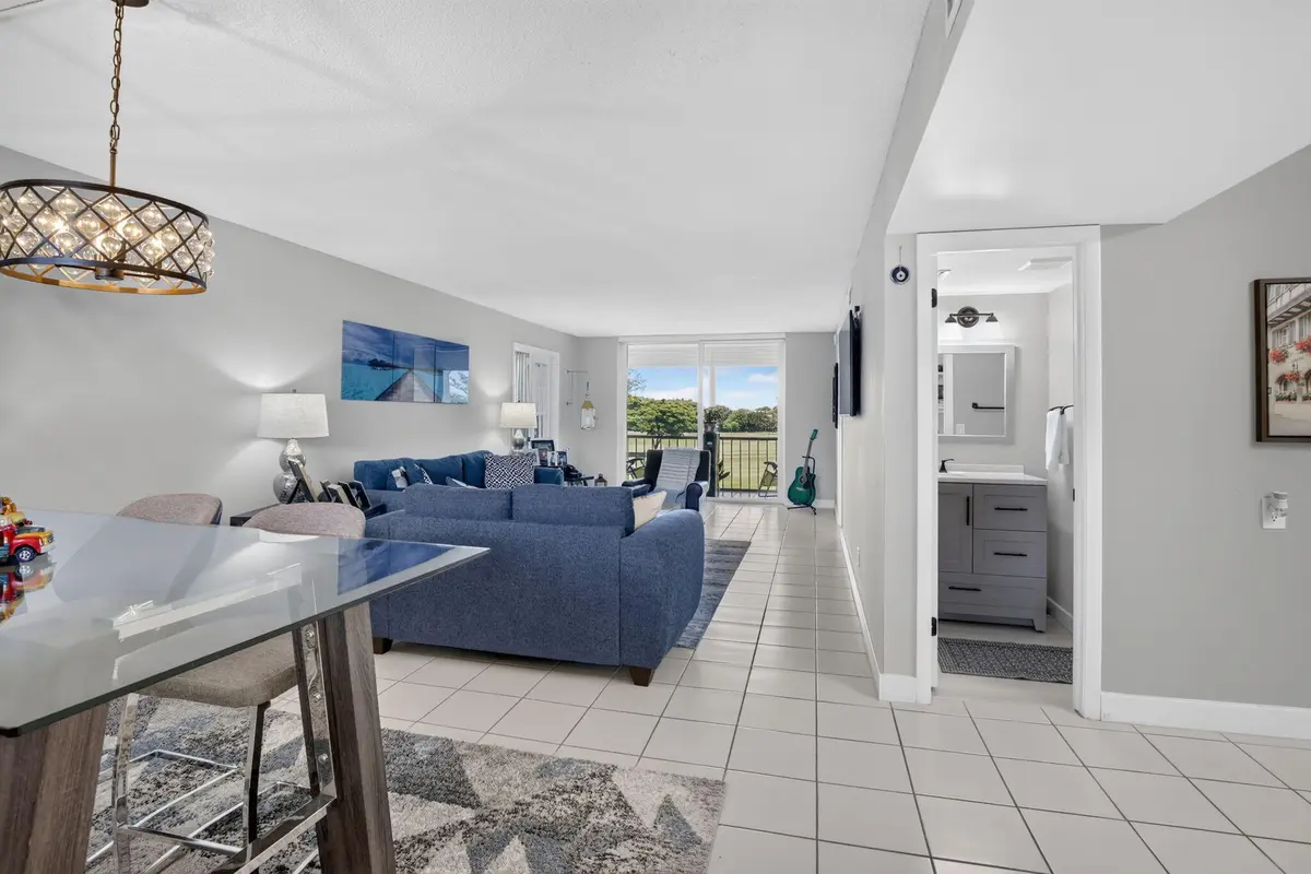 10-web-or-mls-_A7A3630 at 9923 S Hollybrook Lake Drive 305, Pembroke Pines