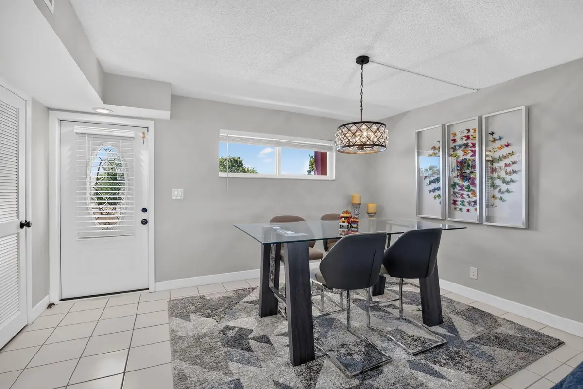 14-web-or-mls-_A7A3650 at 9923 S Hollybrook Lake Drive 305, Pembroke Pines