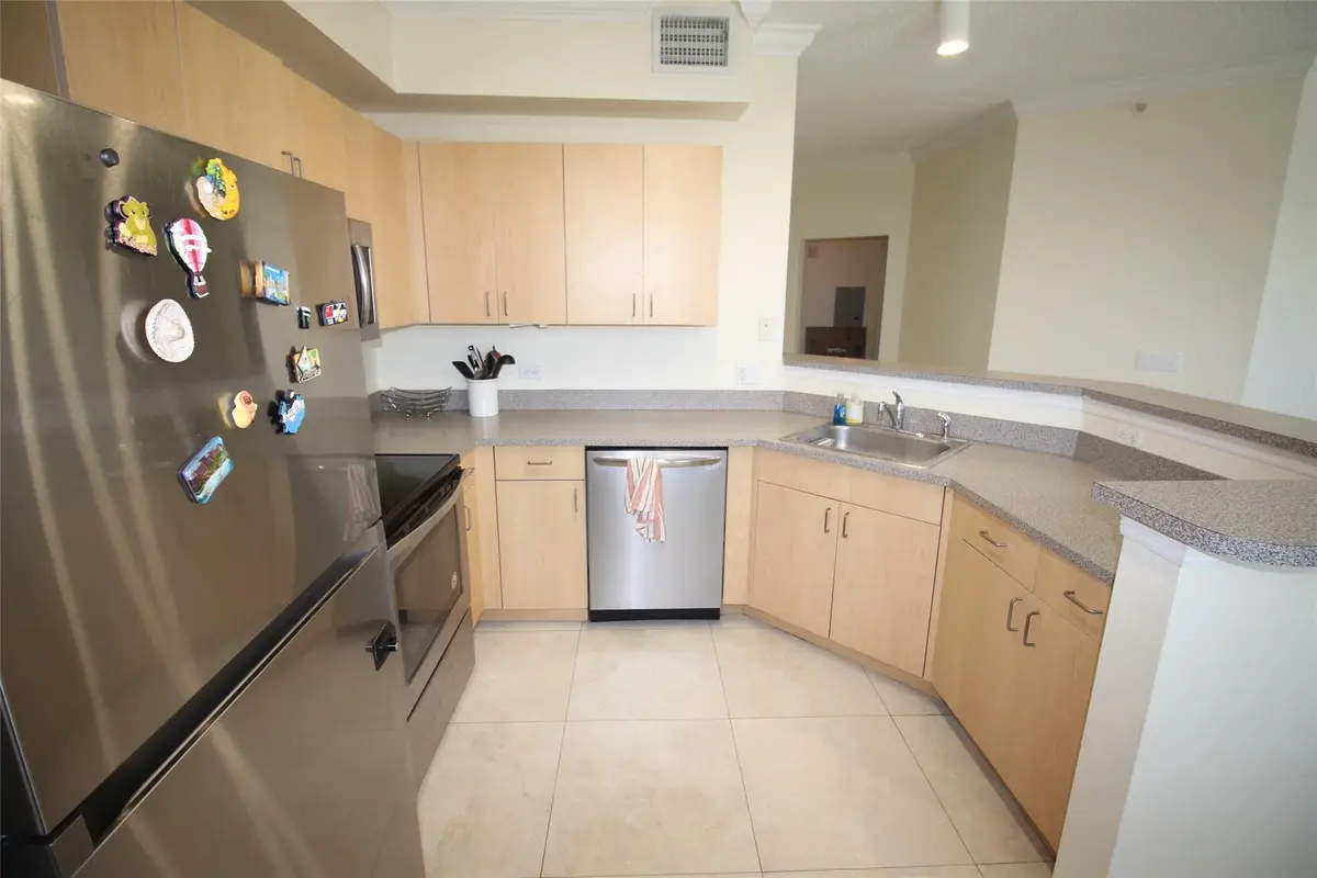 Photo 3 at 533 NE 3rd Avenue 227, Fort Lauderdale