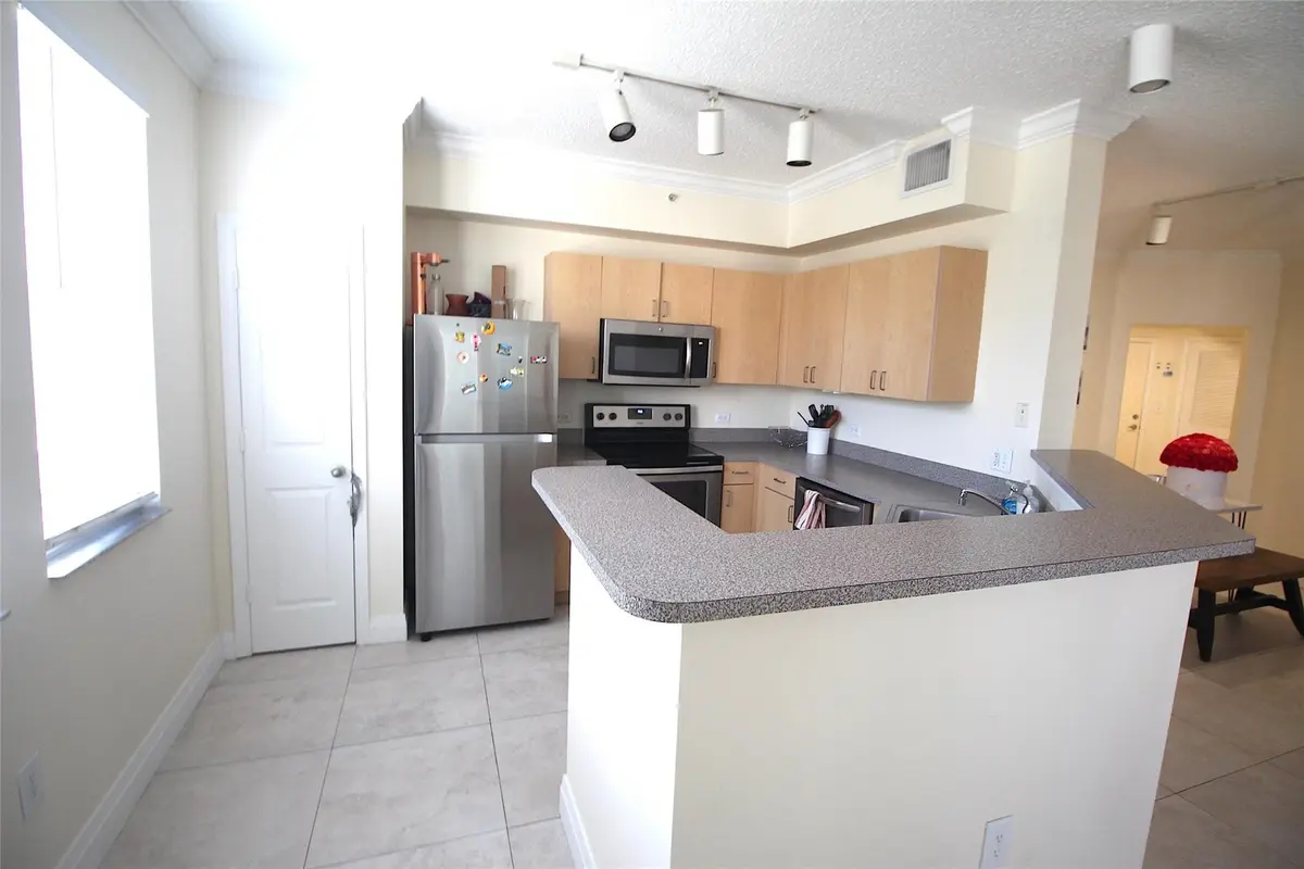 Photo 4 at 533 NE 3rd Avenue 227, Fort Lauderdale