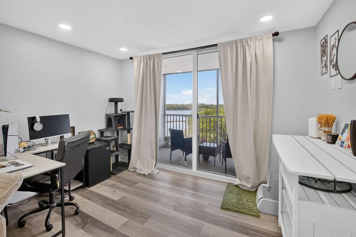 Living Rm at 689 NE 6th Court 4030, Boynton Beach