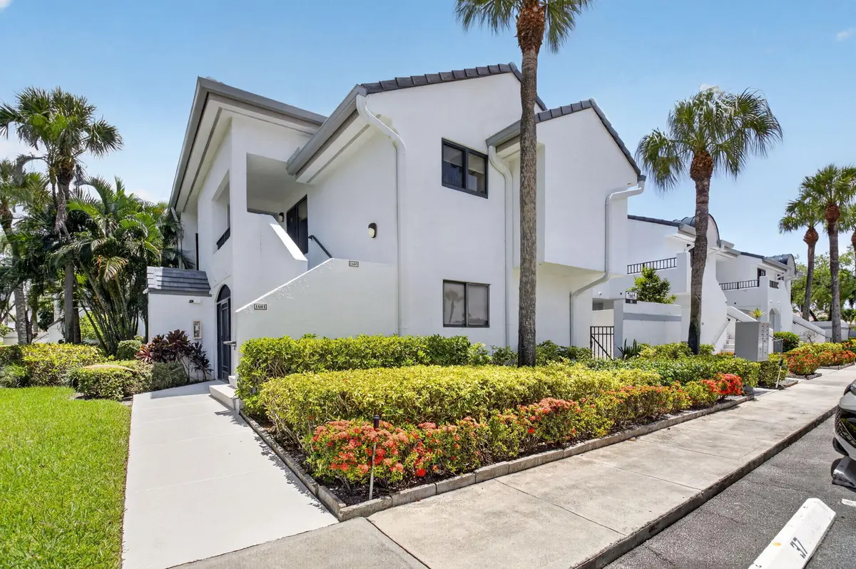 1-web-or-mls-DSC_5771 at 7665 Glendevon Lane 1605, Delray Beach
