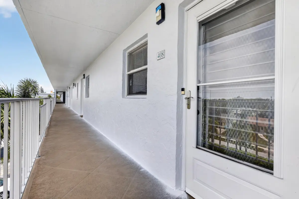 FRONT DOOR at 300 NE 26th Avenue 408, Boynton Beach