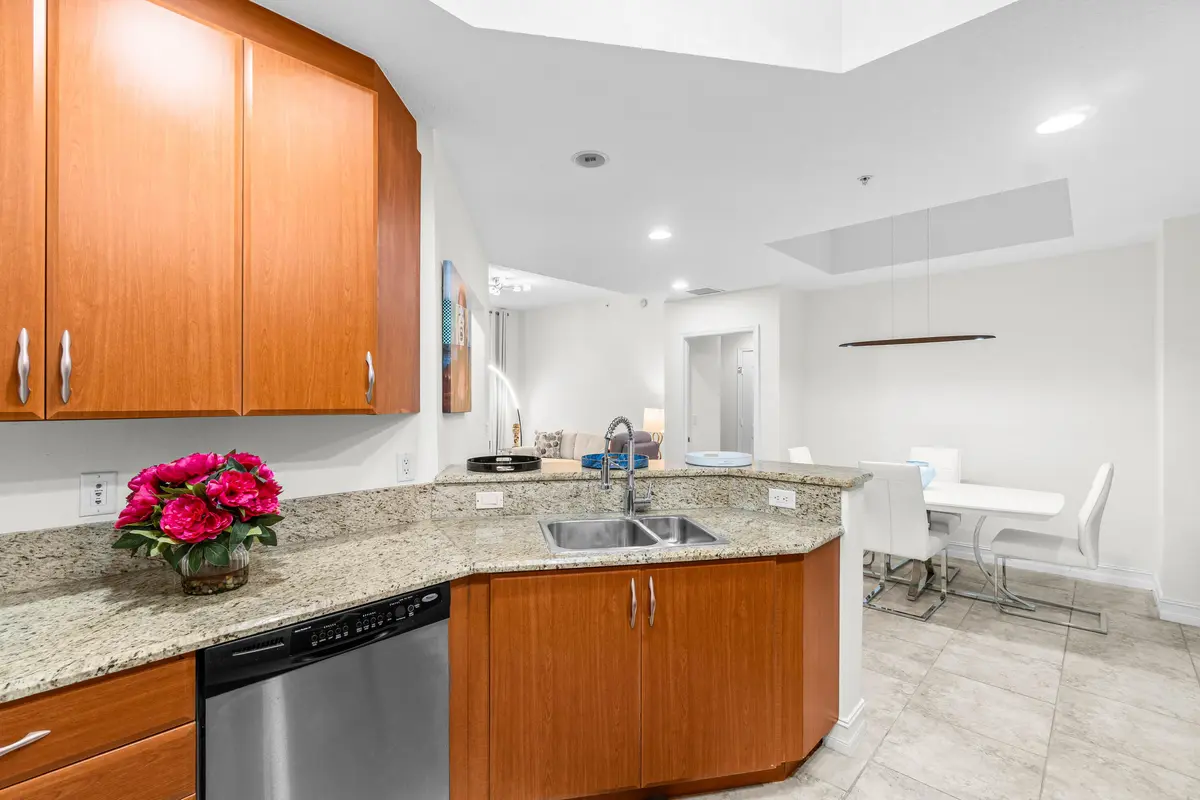 Ample Strorage at 701 S Olive Avenue 807, West Palm Beach