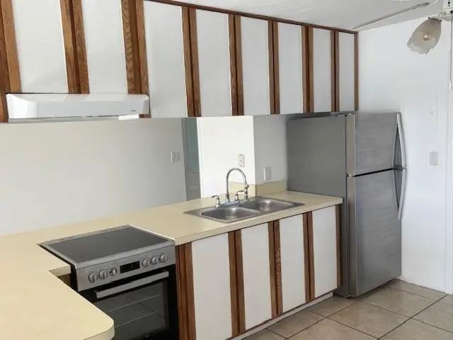 Kitchen at 400 Northlake Court 204, North Palm Beach