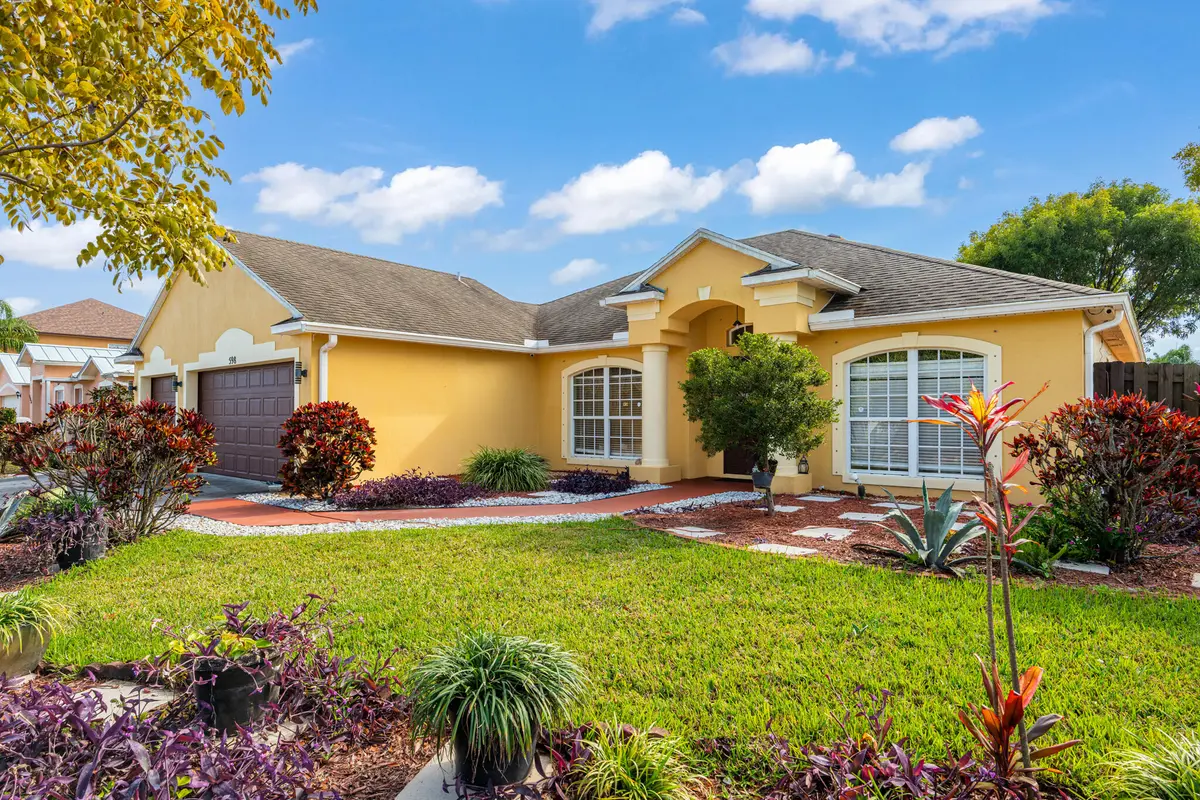 598 SW Kaabe Avenue, Port St. Lucie, FL – photo 3