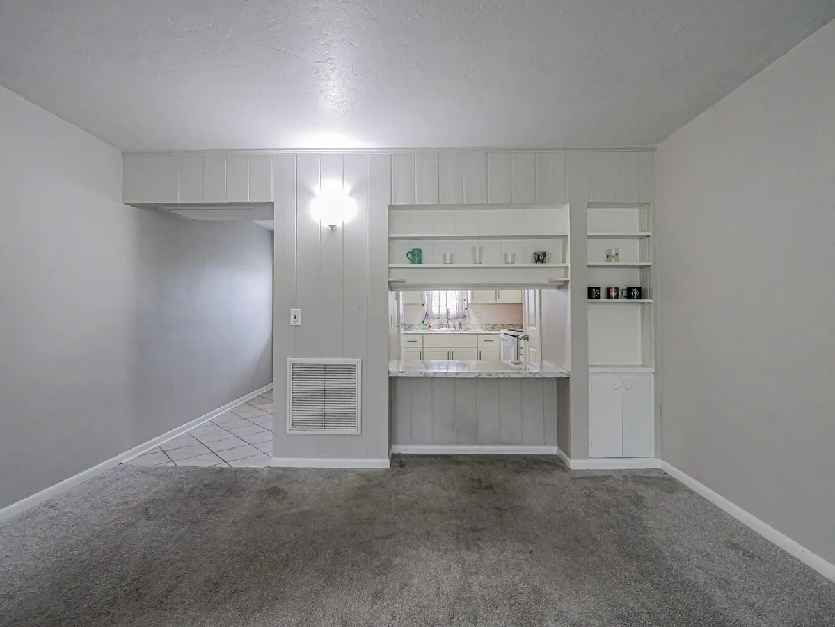 677 ROYAL PALM Boulevard 12, Vero Beach, FL – photo 7