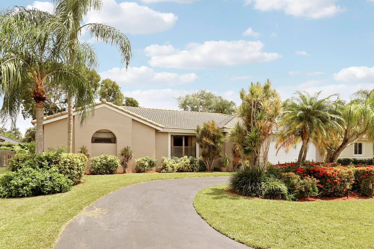 House-41 at 15821 Sedgewyck Circle, Davie