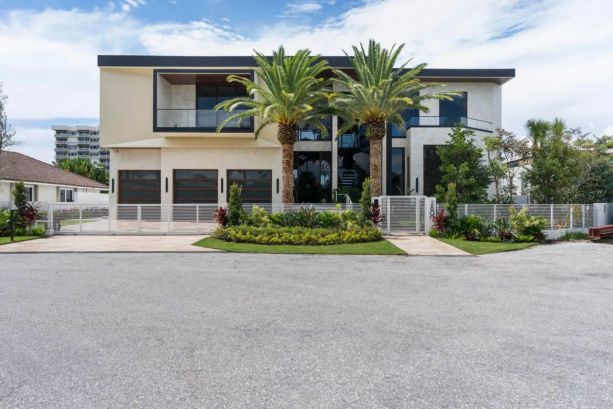 house front3 at 2600 NE 24TH Street, Lighthouse Point