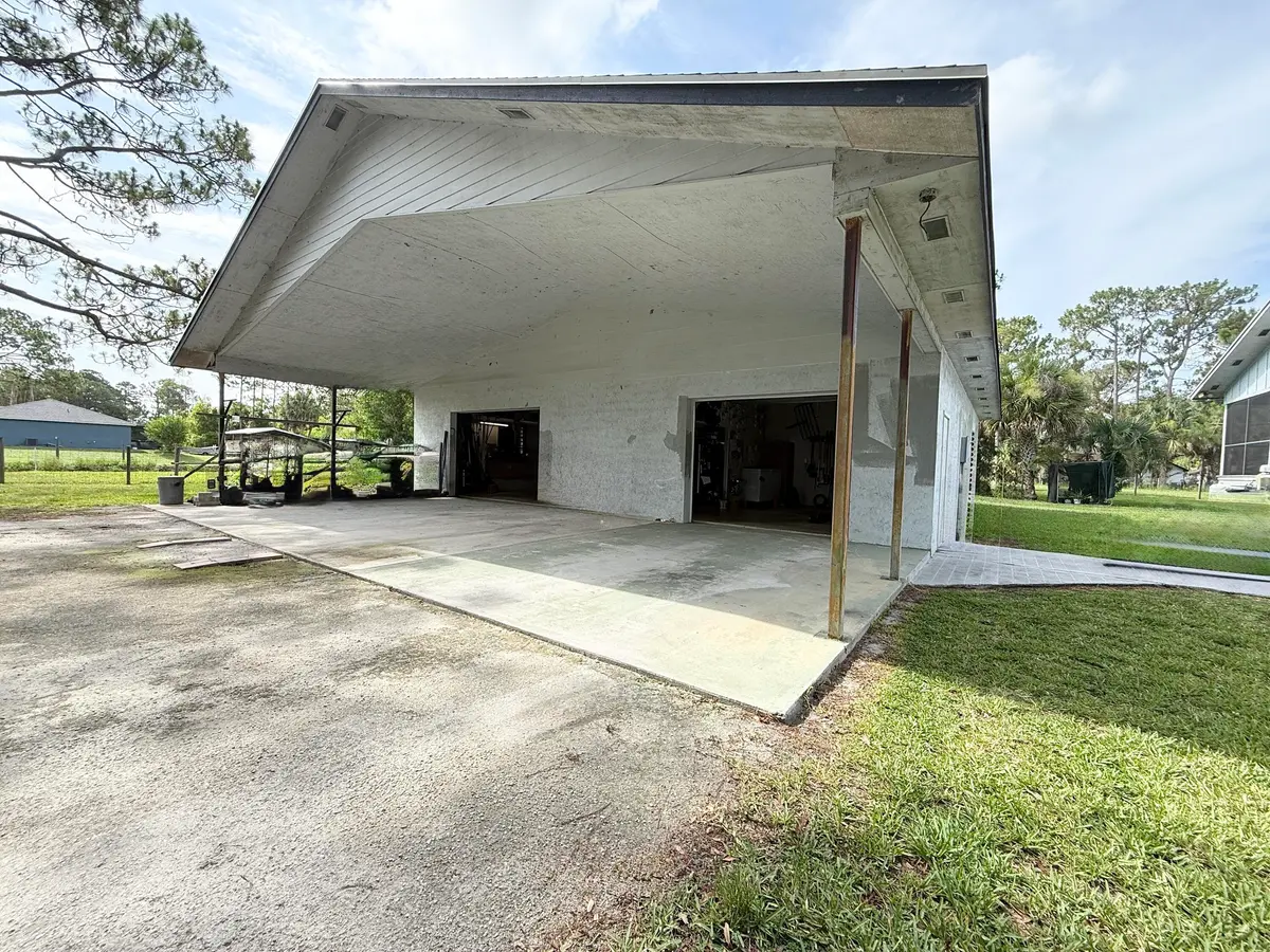 Front Garage:Workshop at 14800 99th Street, West Palm Beach