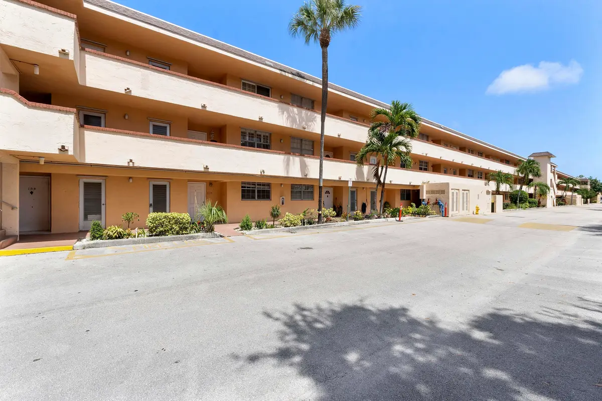 Building Exterior at 4500 N Federal Highway 253F, Lighthouse Point