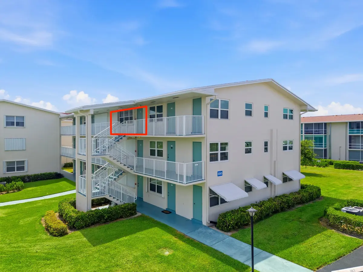 Building Front Unit Location at 350 Horizons 302, Boynton Beach