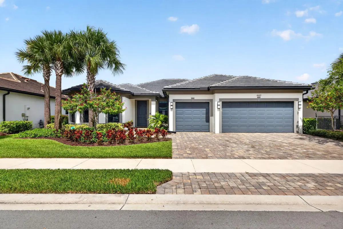 1-web-or-mls-699A3788 at 4609 PINEHURST Trail, Oakland Park