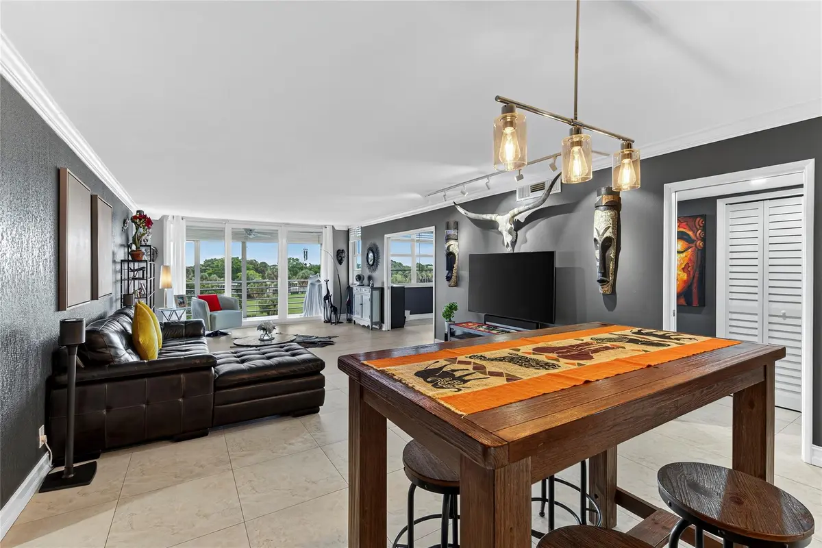 Photo 4 at 802 CYPRESS GROVE Lane 503, Pompano Beach