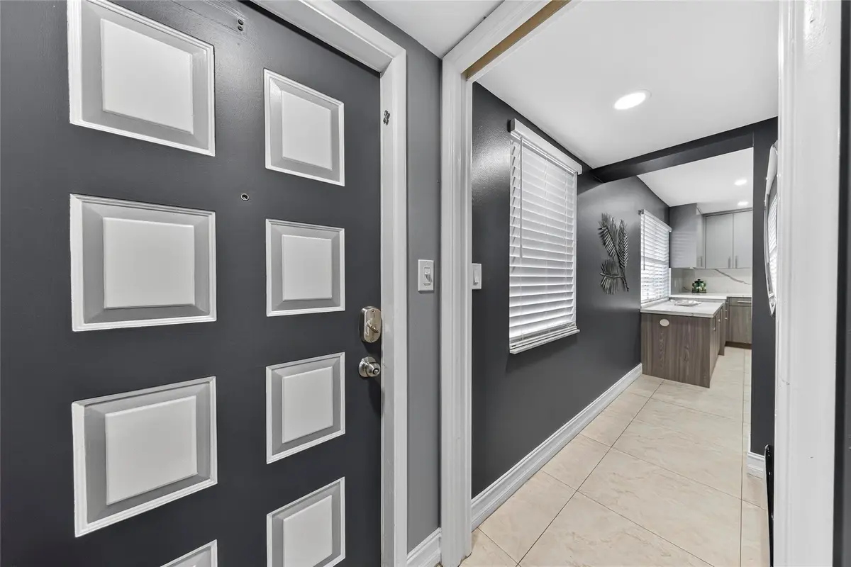 Photo 8 at 802 CYPRESS GROVE Lane 503, Pompano Beach