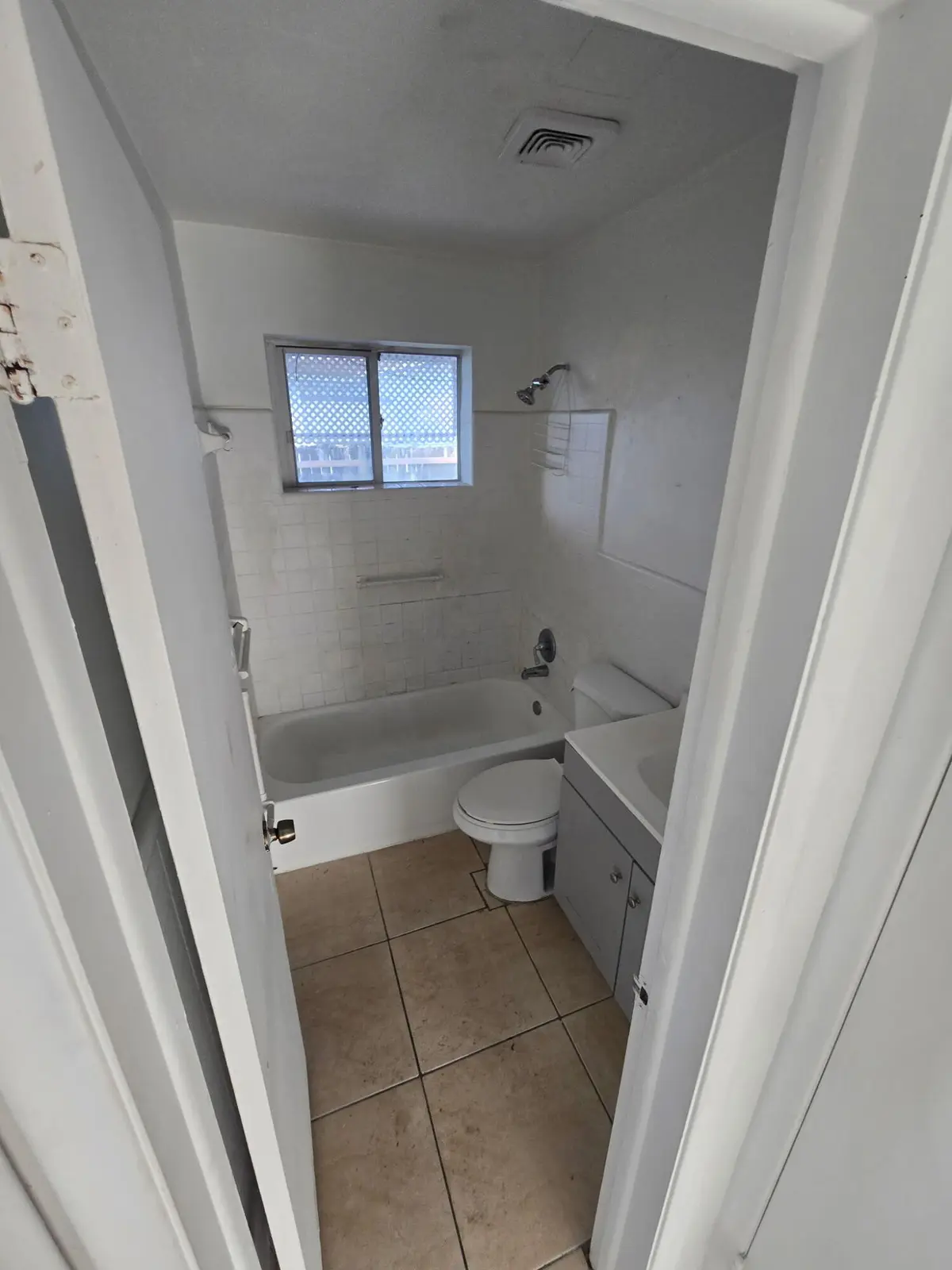 5900 GARFIELD Street E, Hollywood, FL – photo 5