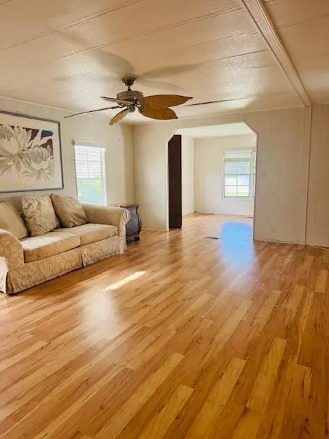 IMG_4574 at 19 W Caribbean, Port St. Lucie