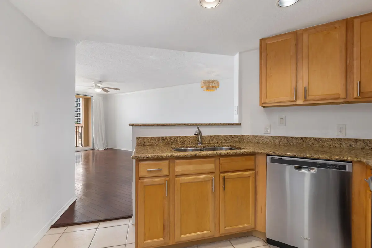 low-7 (3) at 1801 N Flagler Drive 608, West Palm Beach