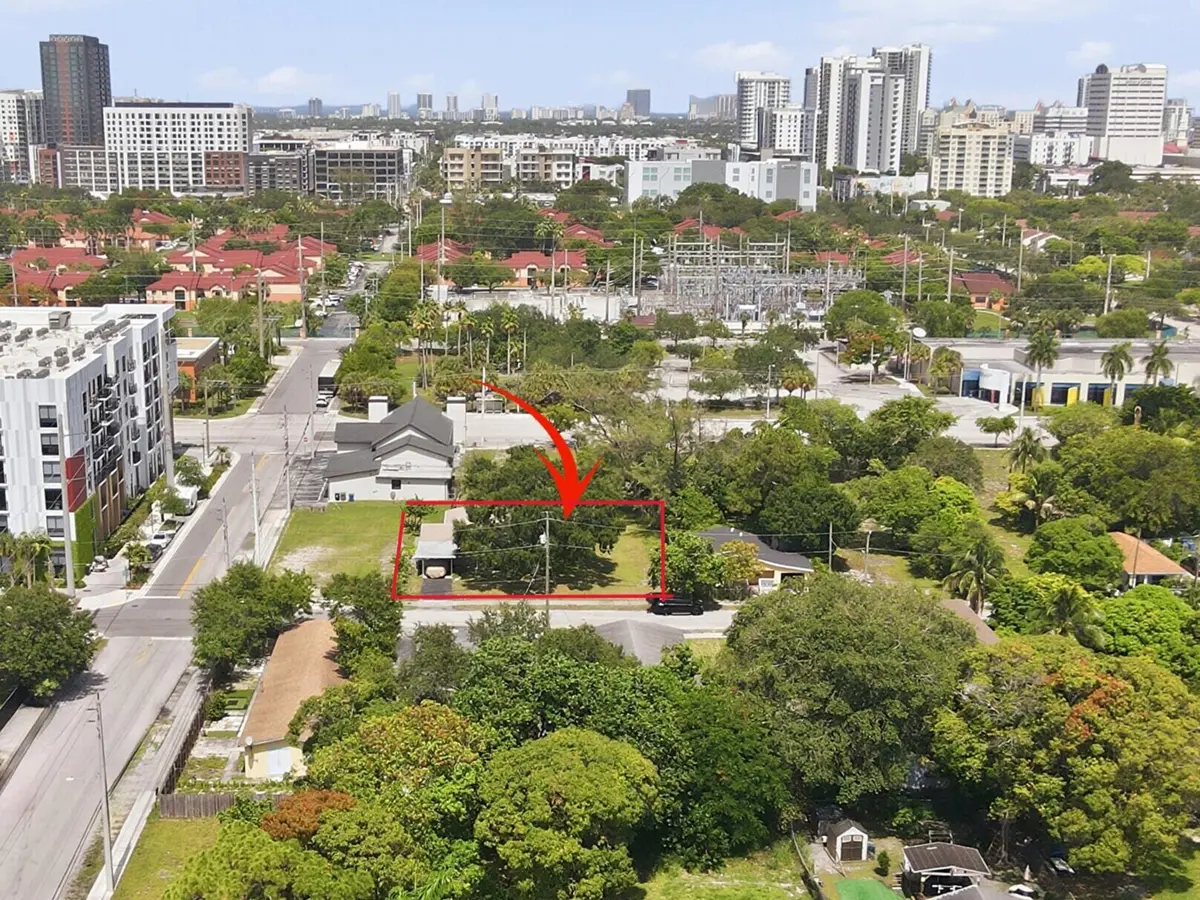 12_07_dji_fly_20260712_152226_643_178388 at 440-436 NW 7th Terrace, Fort Lauderdale