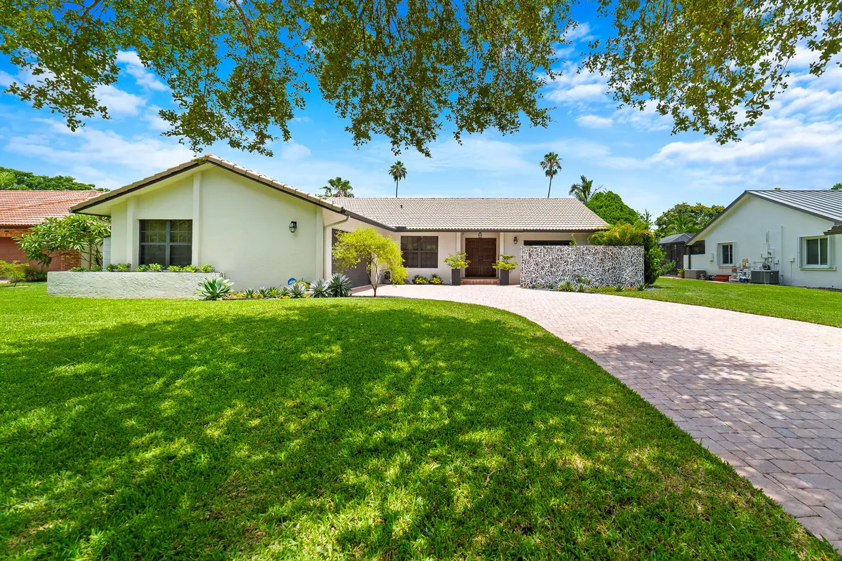 DSC03907 at 9235 NW 1st Street, Coral Springs