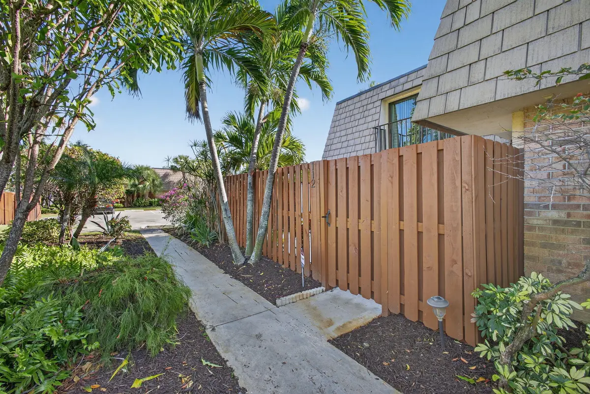 6-web-or-mls-5D1A3985 at 112 OCEAN COVE Drive, Jupiter