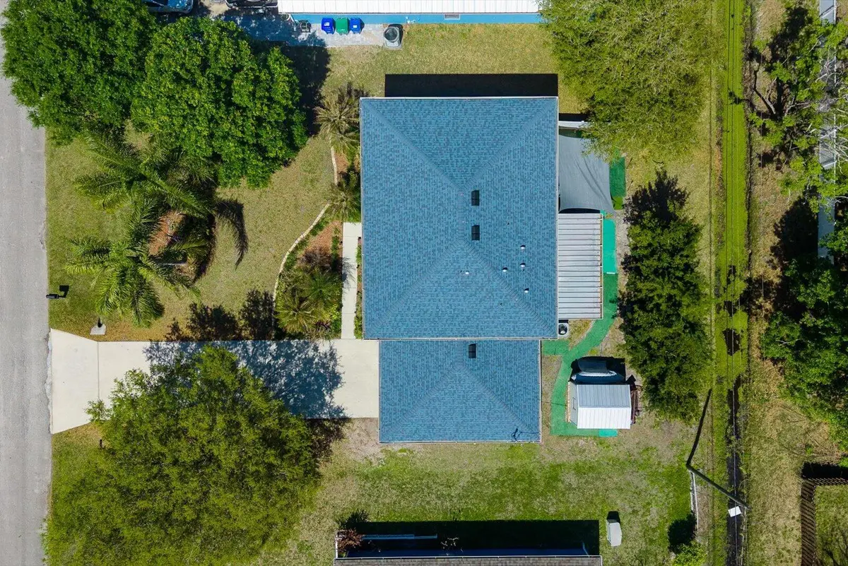53-ev ex-2 at 813 Evernia Street, Sebastian