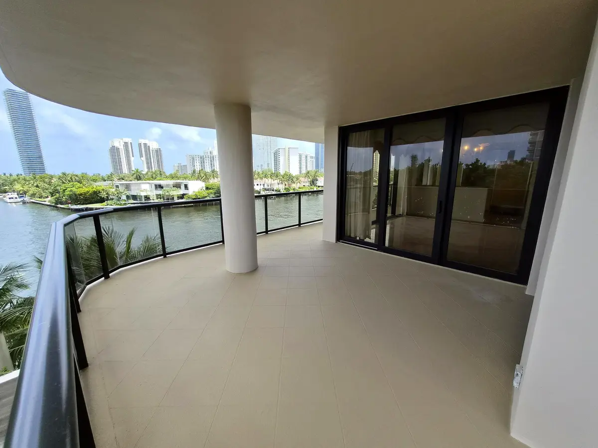 20260709_140842 at 19667 Turnberry Way 4J, Aventura
