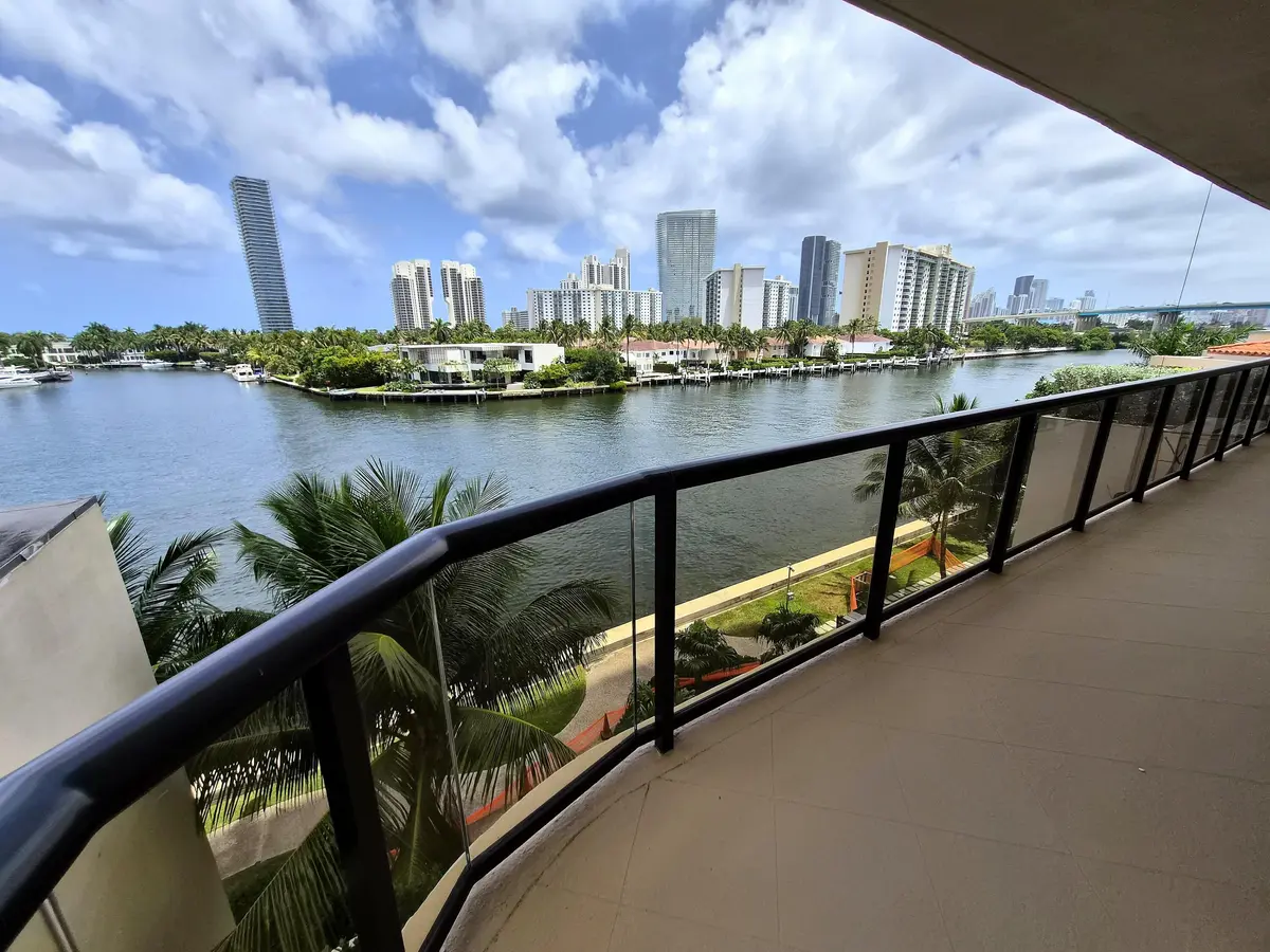 20260709_140910 at 19667 Turnberry Way 4J, Aventura