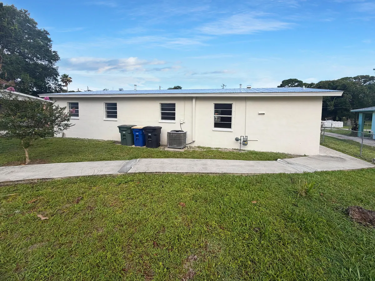listing_4 at 308 30th, Fort Pierce
