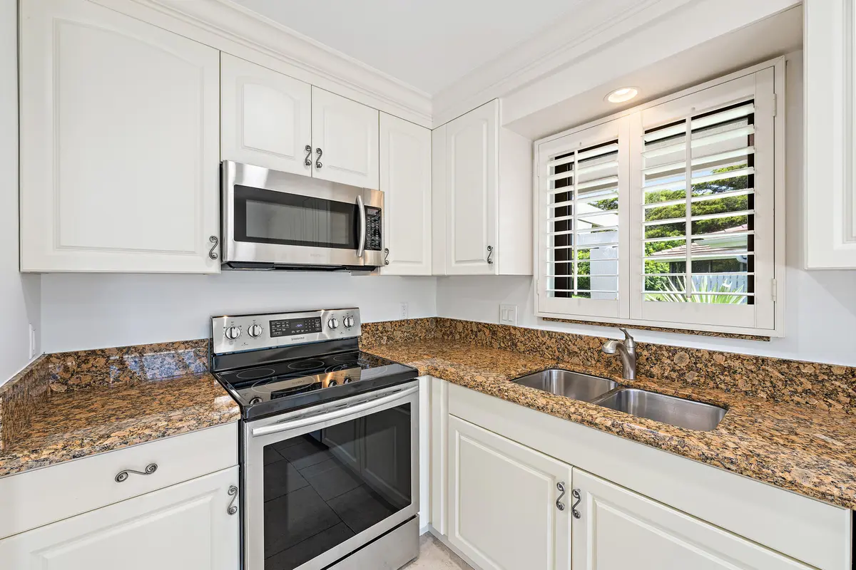 Kitchen at 3644 Freshwater Drive, Jupiter