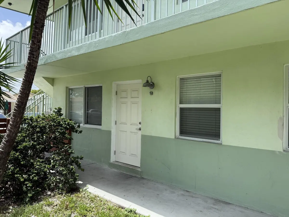 Exterior at 1118 N H Street 14, Lake Worth Beach