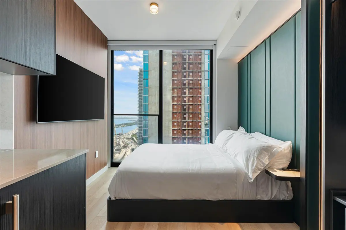Bed at 20 NE 11th Street EXPH06A, Miami
