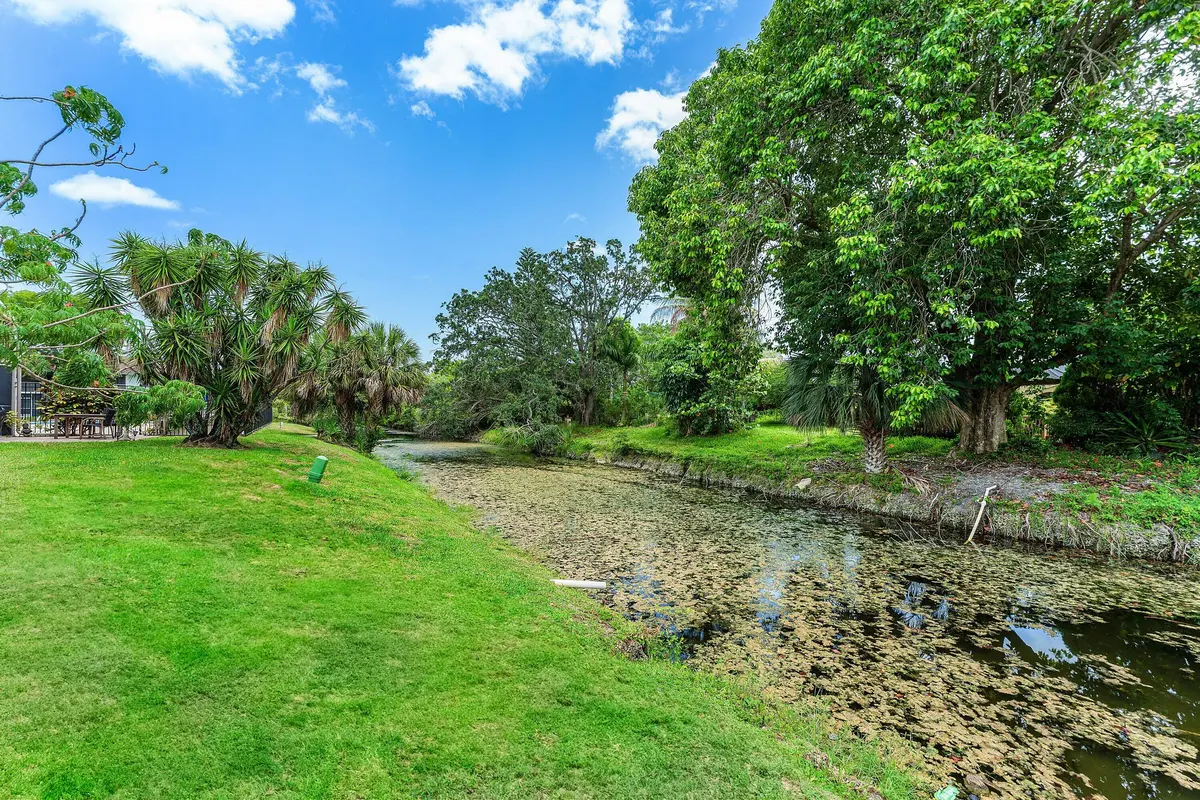 Yard at 9050 NW 28TH Street 112, Coral Springs