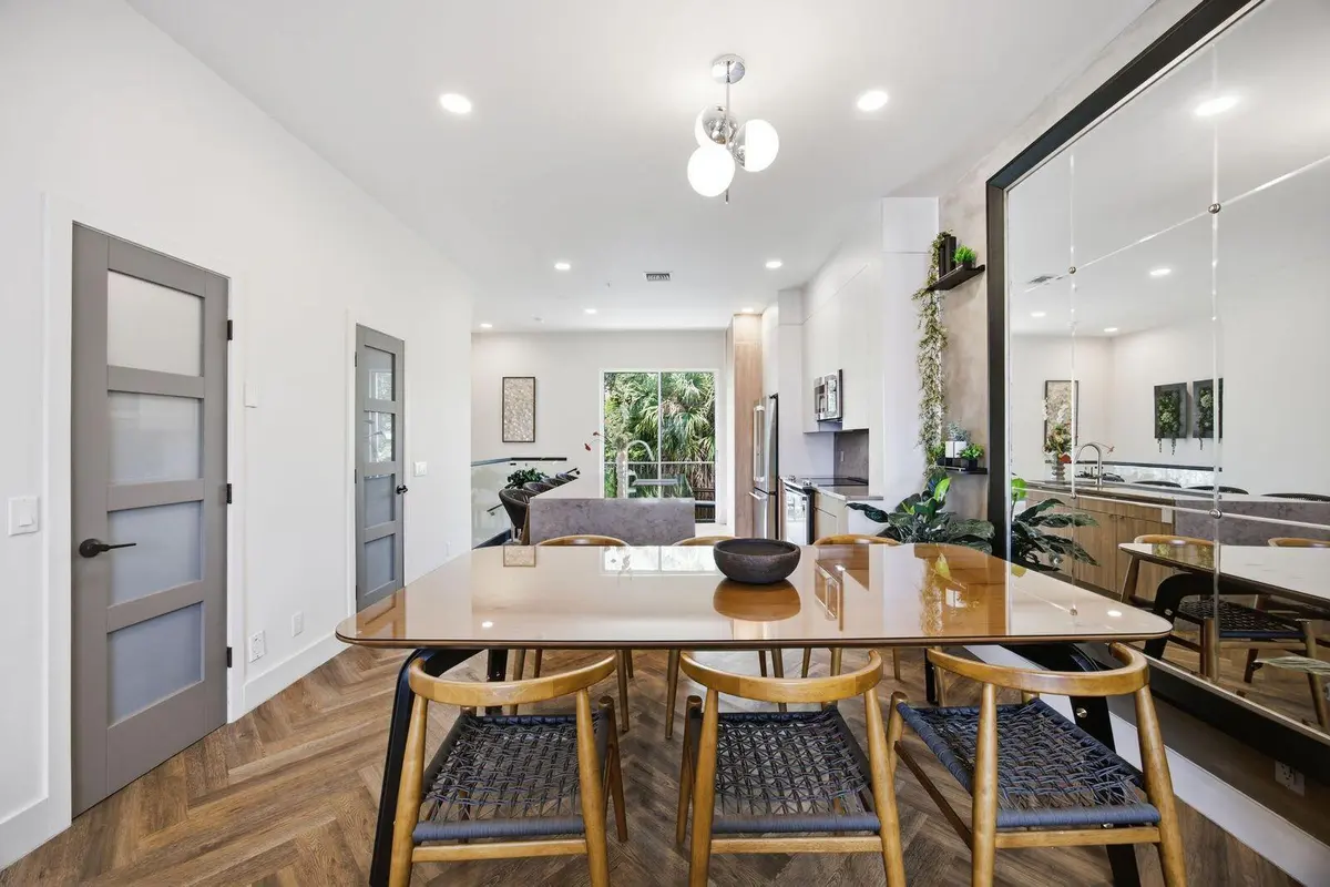 Dining Area 2 at 2465 NE 14TH ST Causeway, Pompano Beach