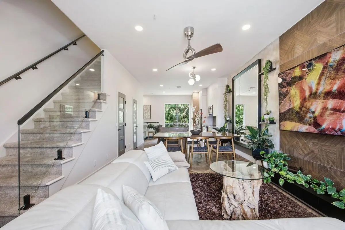 Living Area at 2465 NE 14TH ST Causeway, Pompano Beach