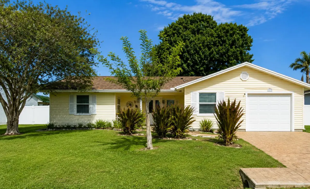 file_000000001b1071f58822e6737bfe8182 (1 at 2490 SE Whitehorse Street, Port St. Lucie