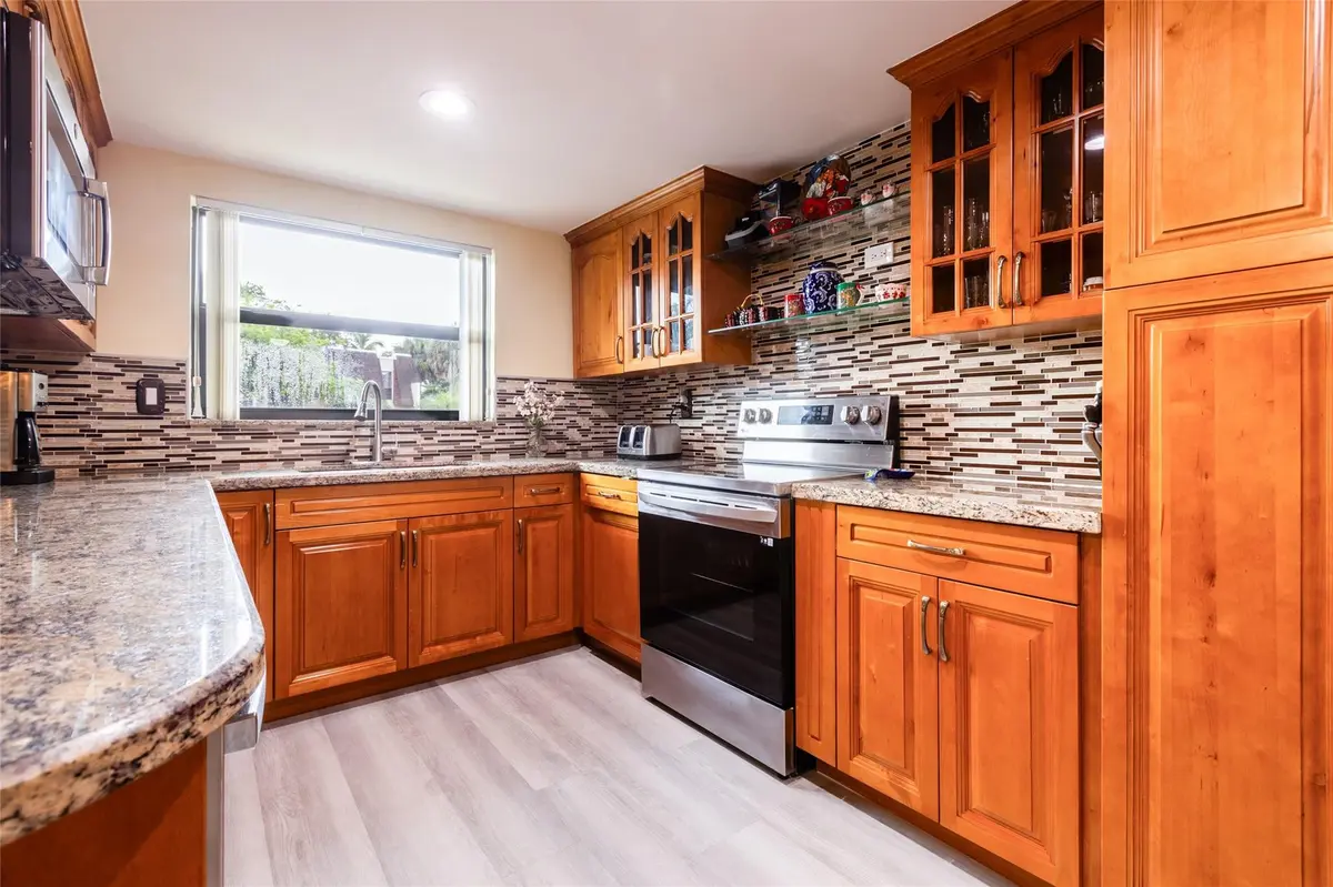 Photo 4 at 8973 Palm Tree Lane, Pembroke Pines