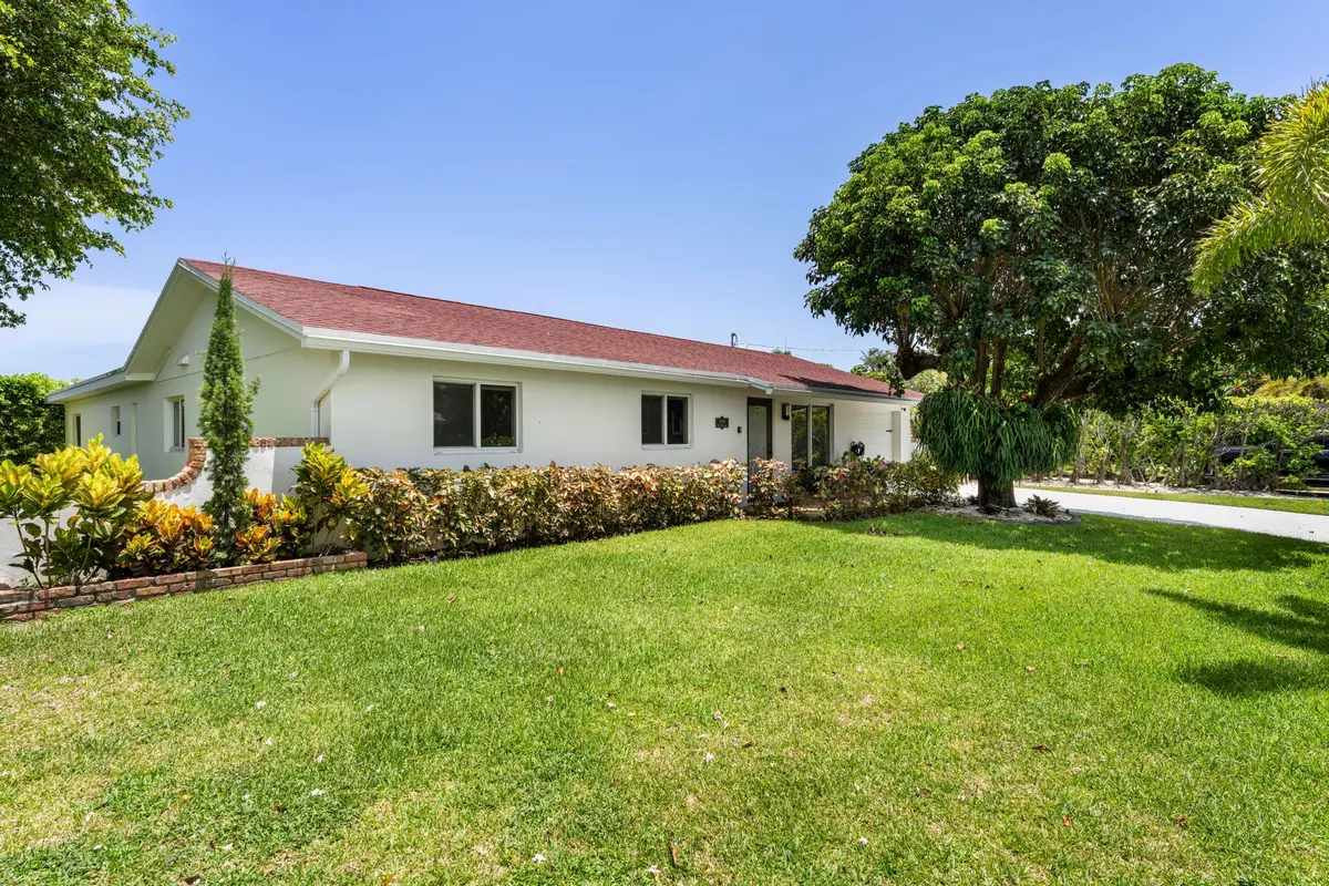 Front at 8416 Pine Tree Lane, Lake Clarke Shores