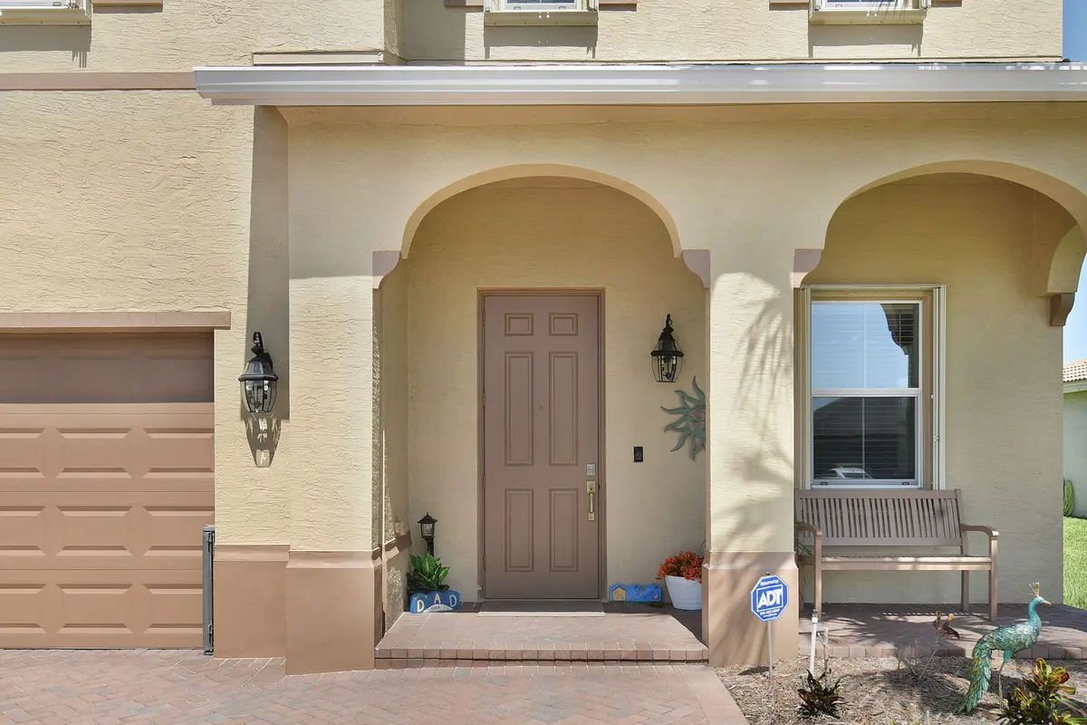front at 840 Gairloch Lane, Fort Pierce