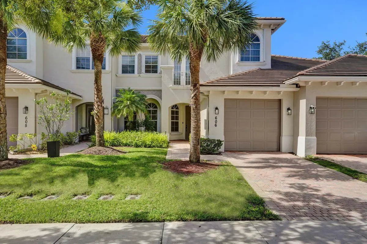 Front of Structure at 6379 Bella Circle 606, Boynton Beach