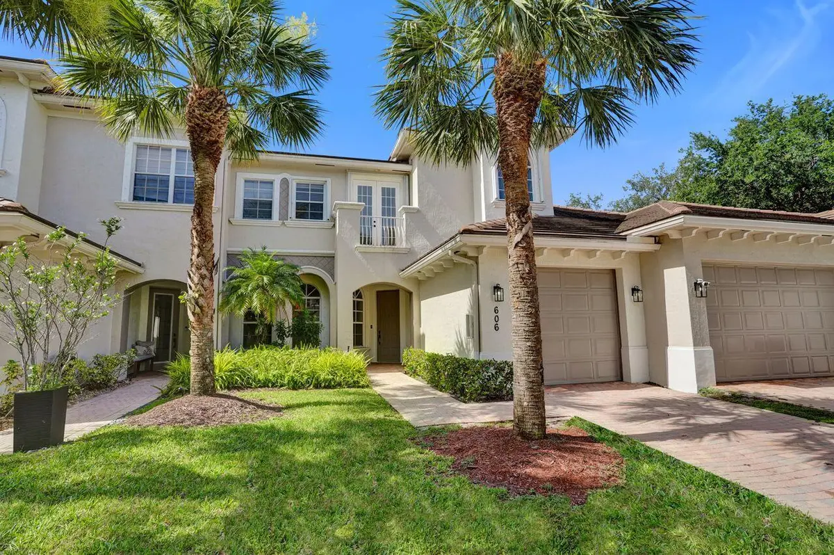 Front of Structure at 6379 Bella Circle 606, Boynton Beach