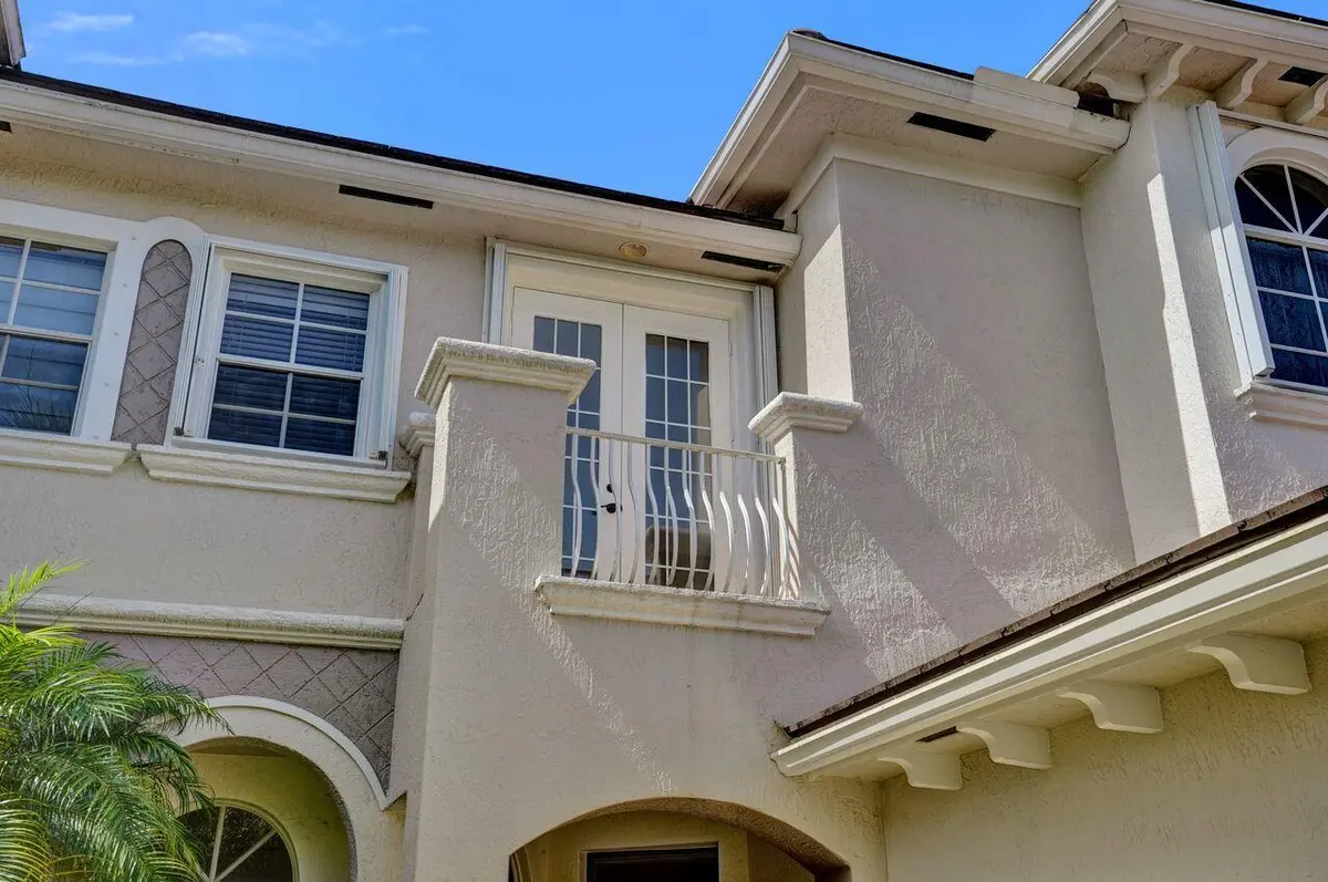 Side of Structure at 6379 Bella Circle 606, Boynton Beach